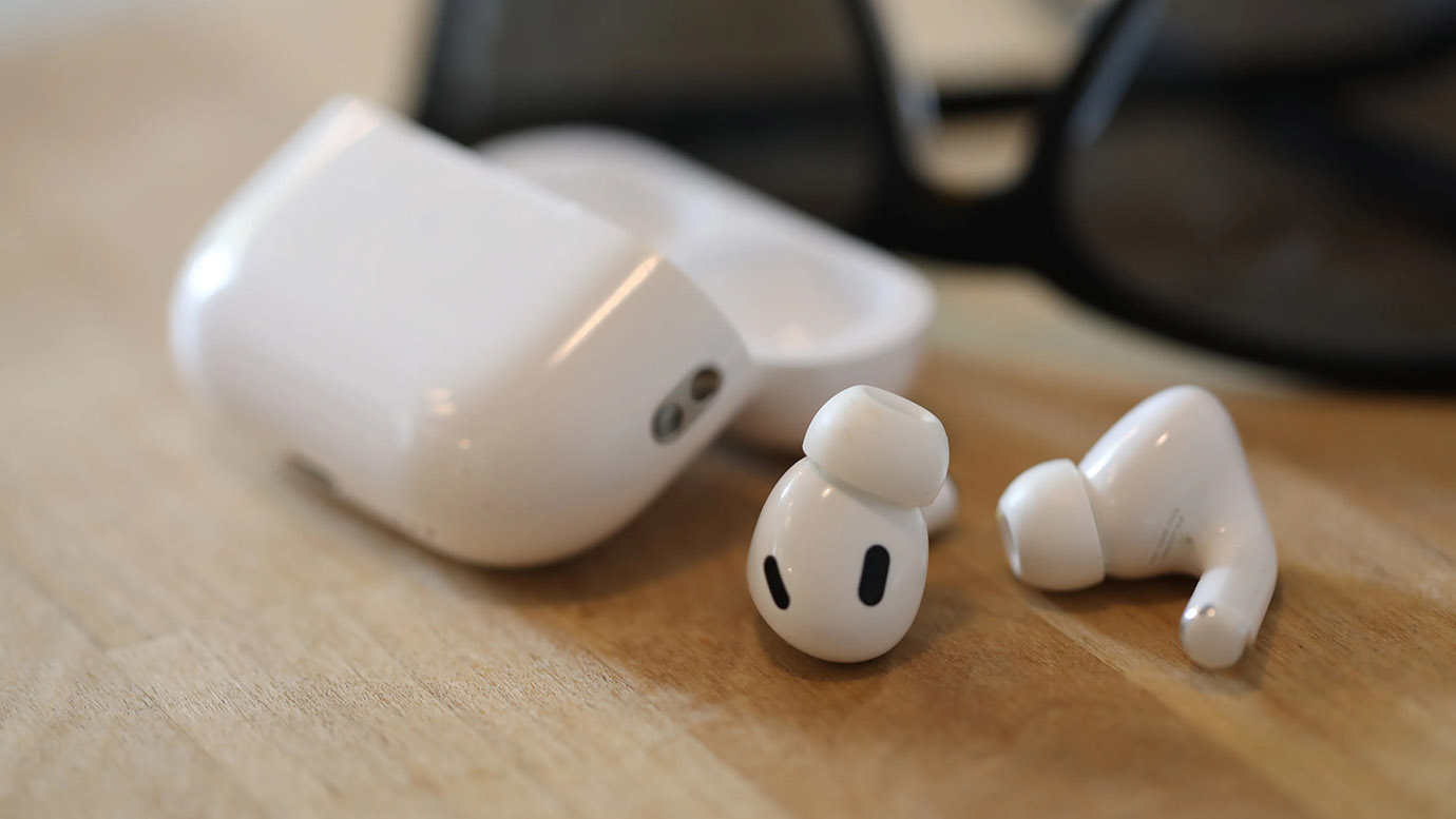 Diepgaande Verkenning van de Apple AirPods Pro 2: Nieuwe Standaard voor Draadloze Oordopjes